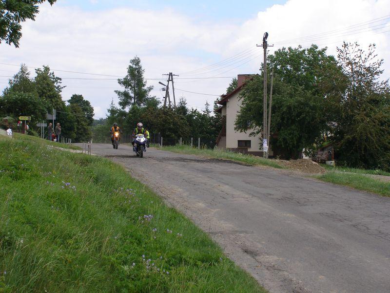 5 lipca 08. Wyscig kolarski Solidarnosci i Olimpijczykow oraz kibice._16.JPG